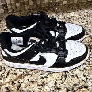 Nike Kids Sneakers in Black and White